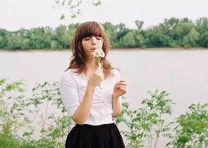 带你吃瓜抽象拍照姿势,带你领略抽象拍照姿势的趣味之旅